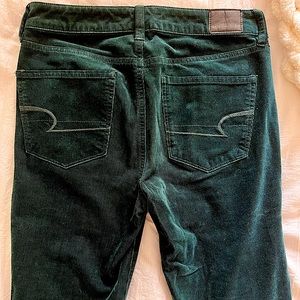 American Eagle dark green corduroy jeggings, size 6 long